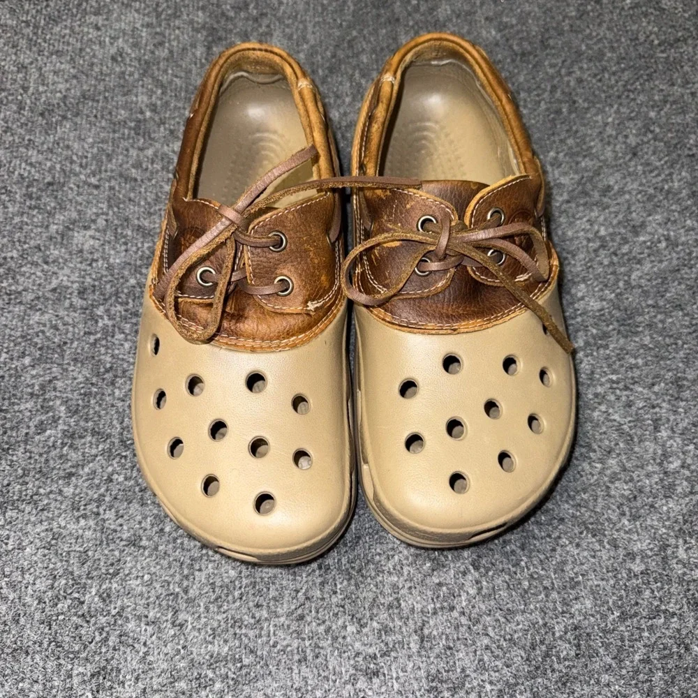 Crocs Beach Line Boat Shoes Khaki Espresso Leather Mens 7 Womens 9 Coastal Vibe